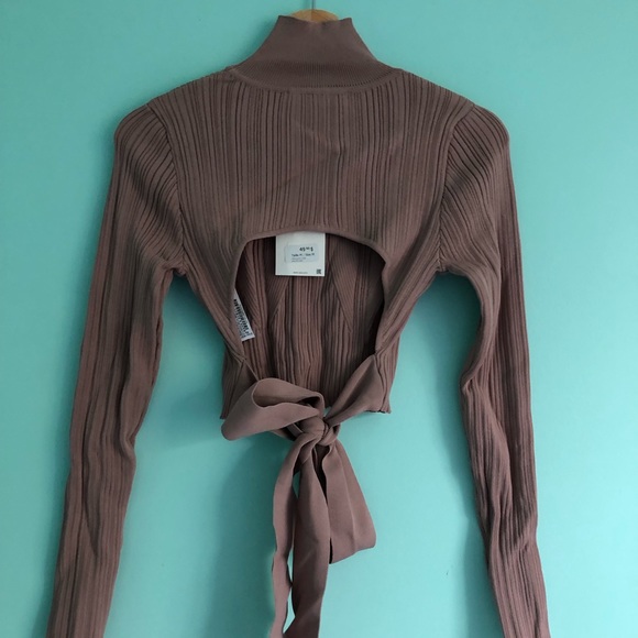 Zara open back turtle neck - Picture 2 of 3